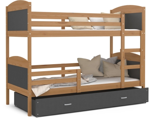 MATEUSZ OLCHA SZARY.jpg